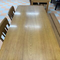 【ｼﾞｬﾝｸﾞﾙｼﾞｬﾝｸﾞﾙ金沢店】ダイニングセット 天然木 大塚化学 W(幅)200×D(奥行き)97.5×H(高さ)68.5cm  ※クリーニング済みの画像