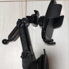 スマホホルダー 車 吸盤 回転可能 車載ホルダー自由調節　エアコン送風口用のと吸盤用のと2個セット


の画像