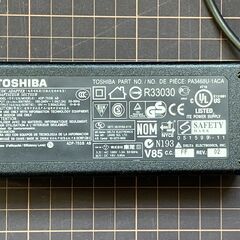 東芝ノートパソコン用純正充電器　PA3714Uu-1ACAの画像