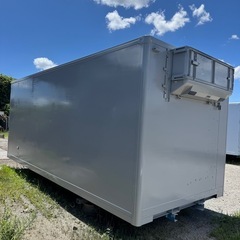 仕上げ済み！断熱材入り！バイクガレージ！倉庫物置用 3トン保冷ロングコンテナの画像