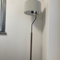 カナデモノ　フロアランプ　間接照明の画像