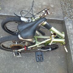 折りたたみ自転車の画像