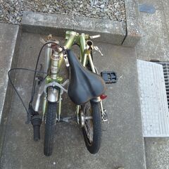 折りたたみ自転車の画像