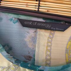 emit of energy Ray Beams 半袖トップスの画像