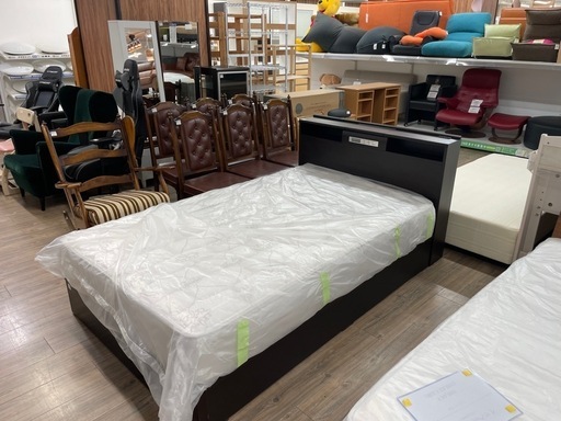 セミダブルベッド