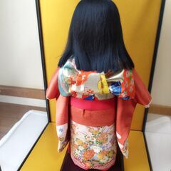 市松人形（ケース付き）の画像