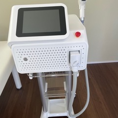 脱毛サロンセット　(業務用LED脱毛機+施術ベッド等)の画像