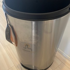 simplehuman ゴミ箱　40ℓ  の画像