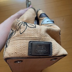 未使用保管品　Coach ビジューフラワーバックの画像