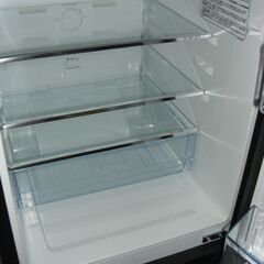 （2025.07.27　お買い上げありがとうございます）ハイセンス　2ドア冷蔵庫１３５L　２０２２年製　HR-G13C-BR　48.1cm幅　ダークブラウン　ガラストップ　霜取り　　高く買取るゾウ八幡東店の画像