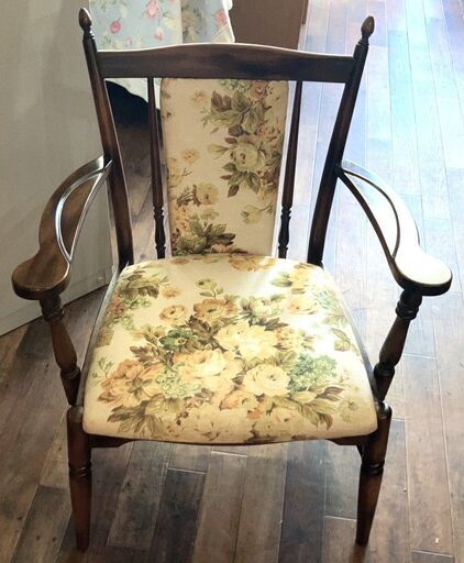 ★ヴィンテージ★カリモク コロニアル アームチェア ダイニングチェア 花柄【マジカルスケッチ】