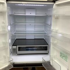 Panasonic 6ドア冷蔵庫 600L 2019年製の画像