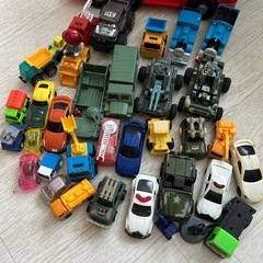 おもちゃ車いろいろの画像