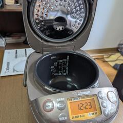 象印　３合炊飯器　IHの画像