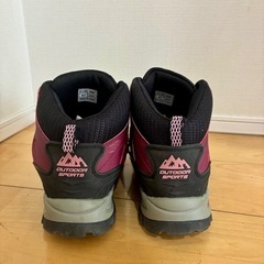 トレッキングシューズ
の画像