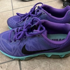 NIKEのスニーカーの画像