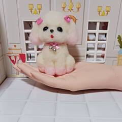 羊毛フェルト　ピンクリボンが似合うピンク染めマルチーズの画像