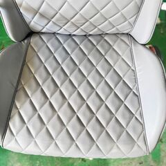 大阪❗️♻️エコマックス♻️配送も可🙌⭕️「S1074」グレー ダイヤモンドキルティング ゲーミングチェアの画像