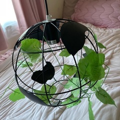お洒落な地球儀型ライトの画像