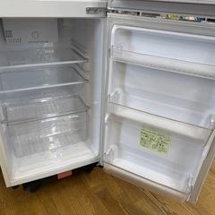 ユーイング製★2018年製★２ドア冷蔵庫★6ヶ月間保証付きの画像