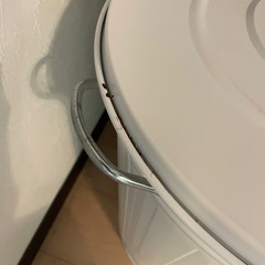 IKEA　蓋付き　大型バケツ　ゴミ箱　40リットルの画像