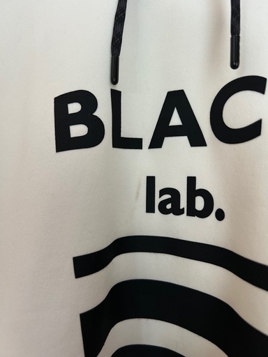 美品✨ブラックレーベル　パーカー