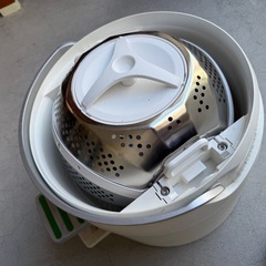 手動洗濯機 足踏み洗濯機 ポータブル洗濯機 小型洗濯機 時短 節水 電気不要 時短・節水の超小型足踏み洗濯機「Drumi」 エコライフ Yiregoの画像