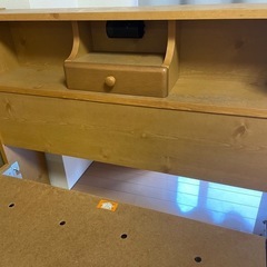 木製ベッドの画像