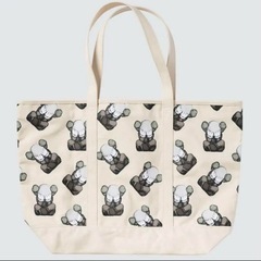 ✅『値下げしました』ユニクロ× カウズ　コラボ　トートバッグ(新品)の画像