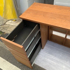 パソコンデスク　机の画像