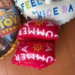 浮き輪、浮具、ディズニー、トイストーリー、子供用、美品の画像