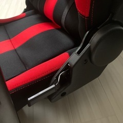 ゲーミングチェアブランド【バウヒュッテ】座椅子タイプLOC-950RR-BUの画像