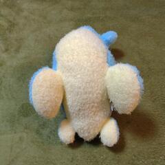 ラプラスのぬいぐるみの画像