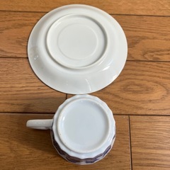 カップ＆ソーサー　青と白のタンポポ柄の画像