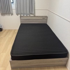 セミダブルベッドの画像