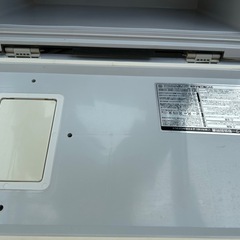 釣り　クーラーボックスの画像