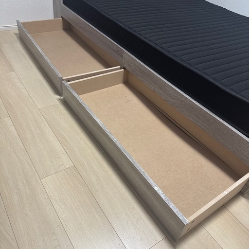 セミダブルベッド