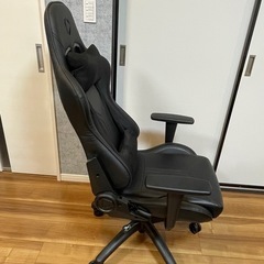 ゲーミングチェアの画像