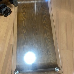 ガラス天板のローテーブル（90×40cm）の画像