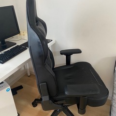 ゲーミングチェアの画像