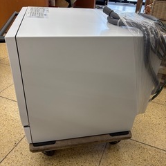 《リユースマン倉敷》工事不要✨️5人用大容量‼️食器洗い乾燥機 2022年製 WQP6-3602Kの画像