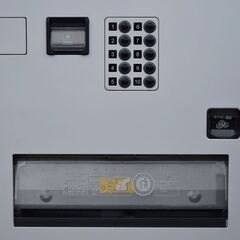 ★富士電機★21年製 小型汎用自動販売機 10セレ10押ボタン 食品対応 FRM10D5CZ1NM-Mの画像
