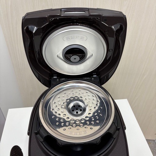 ⭐️TIGER⭐️タイガー IHジャー炊飯器 2024年製 1.0L 5.5合炊き 超美品 大阪市近郊配送無料