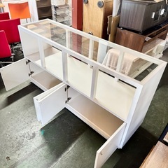 A1403🌟美品‼️ホワイトカウンター収納ガラスキャビネット家具収納🌟の画像