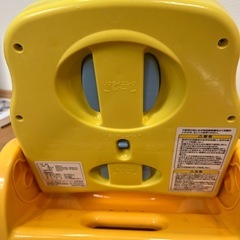 Apricaベビーバスチェアの画像