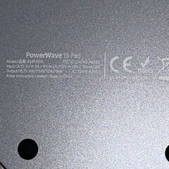 auワイヤレス充電器の画像