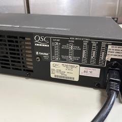 (1) QSC PLX 1602 PROFESSIONAL 1600W POWER AMPLIFIER パワーアンプ 動作確認済 中古品 ③の画像