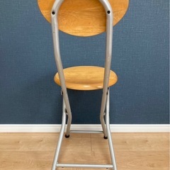 折りたたみイスの画像