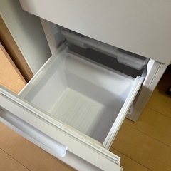 【8月引渡し】SHARP 冷蔵庫 SJ-D18K-W（179L）の画像