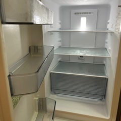【8月引渡し】SHARP 冷蔵庫 SJ-D18K-W（179L）の画像